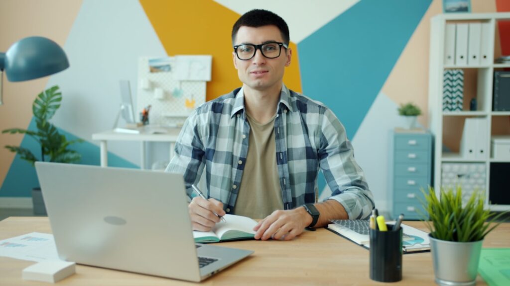 Homeoffice aus dem Ausland: Was Arbeitgeber unbedingt beachten müssen