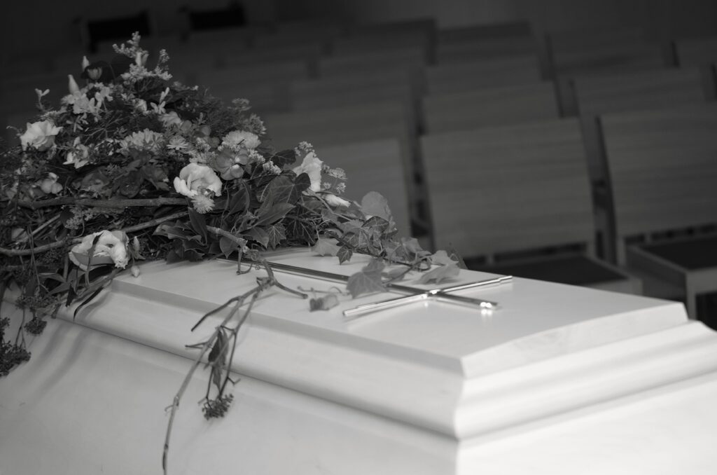Was kostet eine Bestattung in Mannheim? Kostenfaktoren, Friedhofsgebühren und wie Angehörige den Überblick behalten